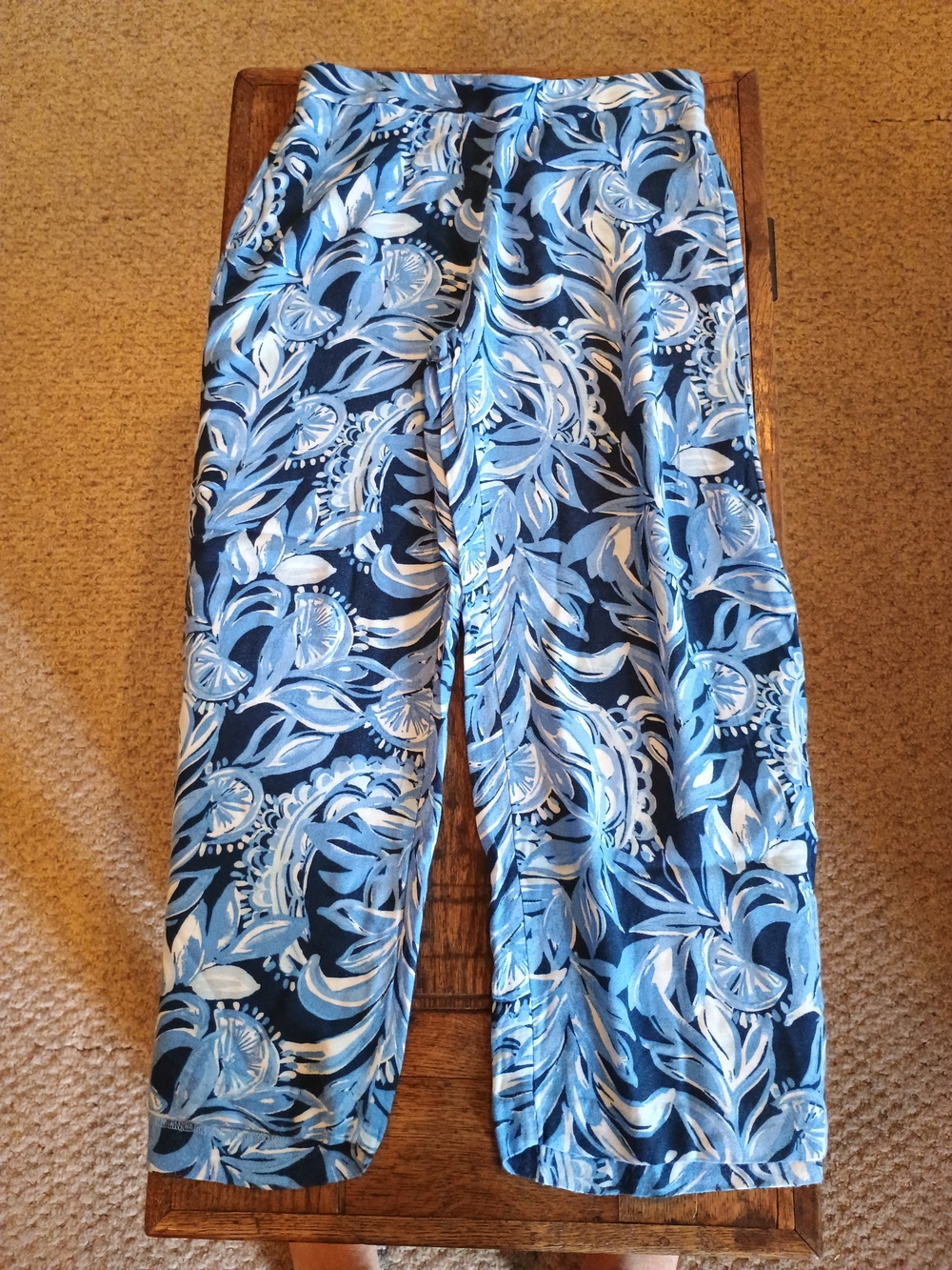 Lilly Pulitzer Blue & White Scroll-Print Wide-Leg Capris